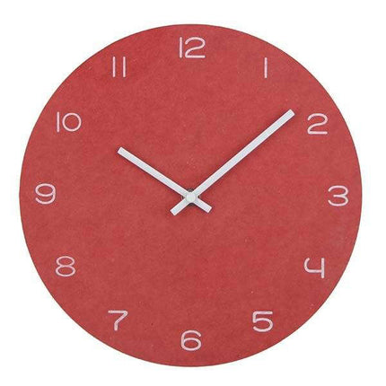 Minimalistisk rundt design vægur til stuen