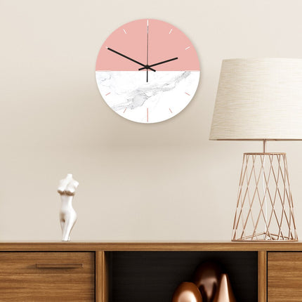 Moderne vægur med marmor og rosa