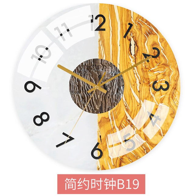 Farverigt vægur med abstrakt design