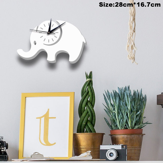 Hvidt vægur formet som raket