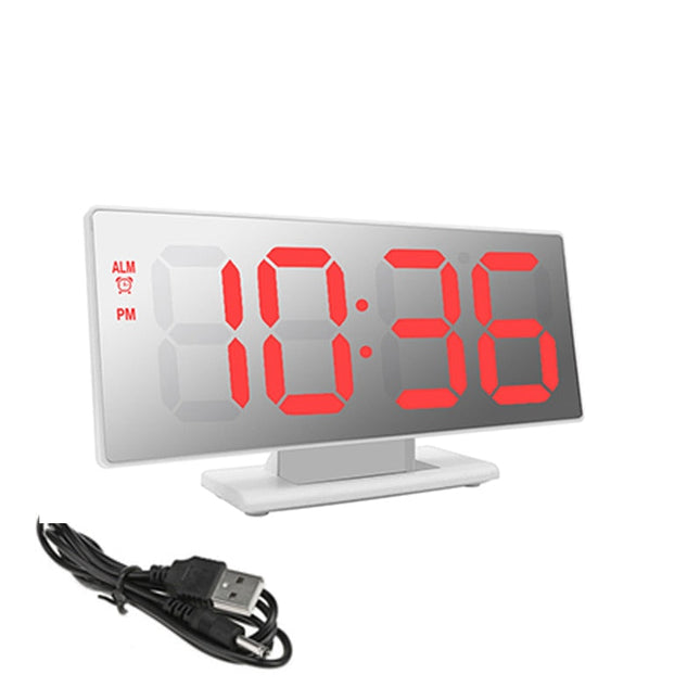 Stort digitalt vækkeur med spejleffekt