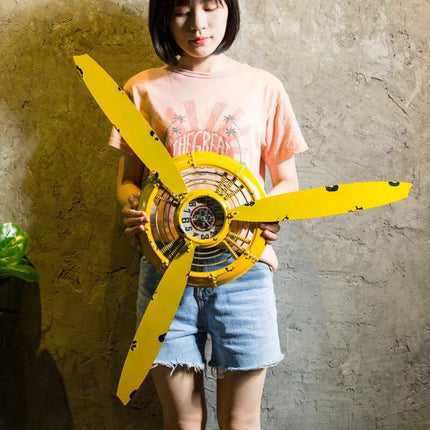 Retro flypropel vægur til væggen