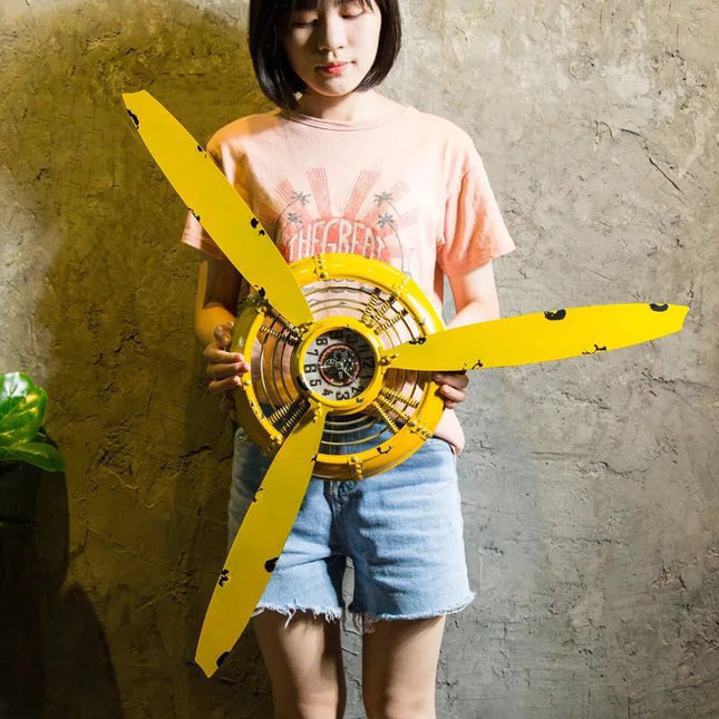 Retro flypropel vægur til væggen