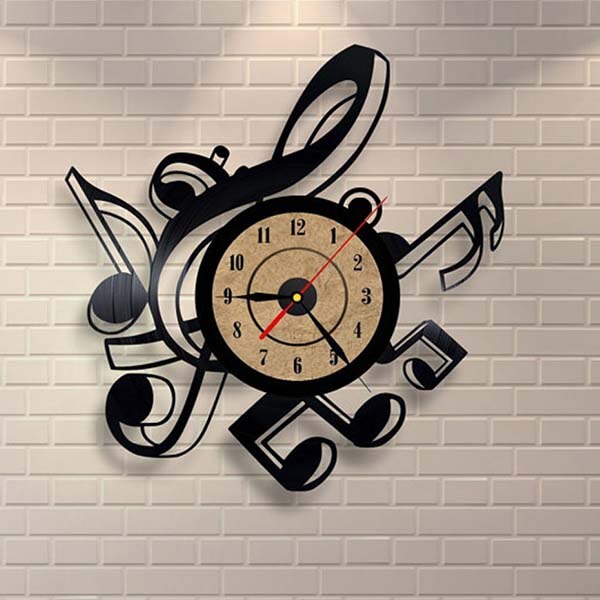 Vinyl ur med musiknoder til musiker