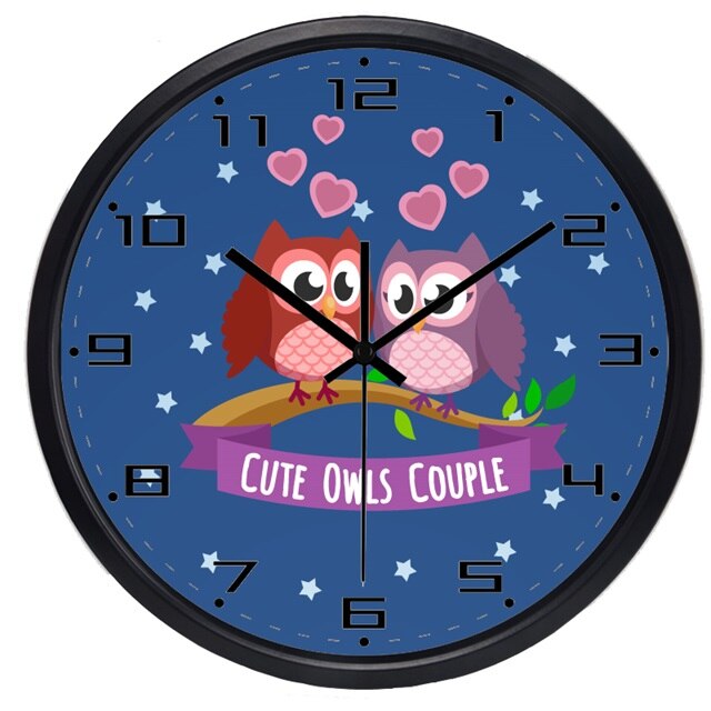 Rundt børneur med mops hund