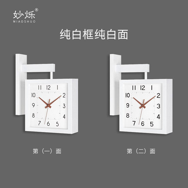 Firkantet dobbeltsidet vægur i træ