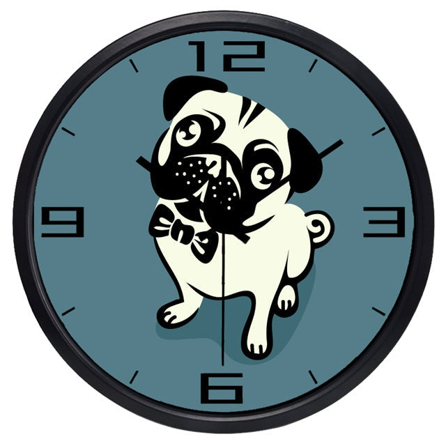 Rundt børneur med mops hund