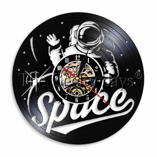 Vinylplade vægur med astronaut i rummet