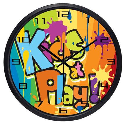 Rundt børneur med mops hund