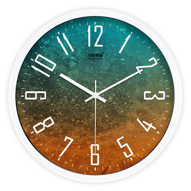 Farverigt vægur med træplanke design