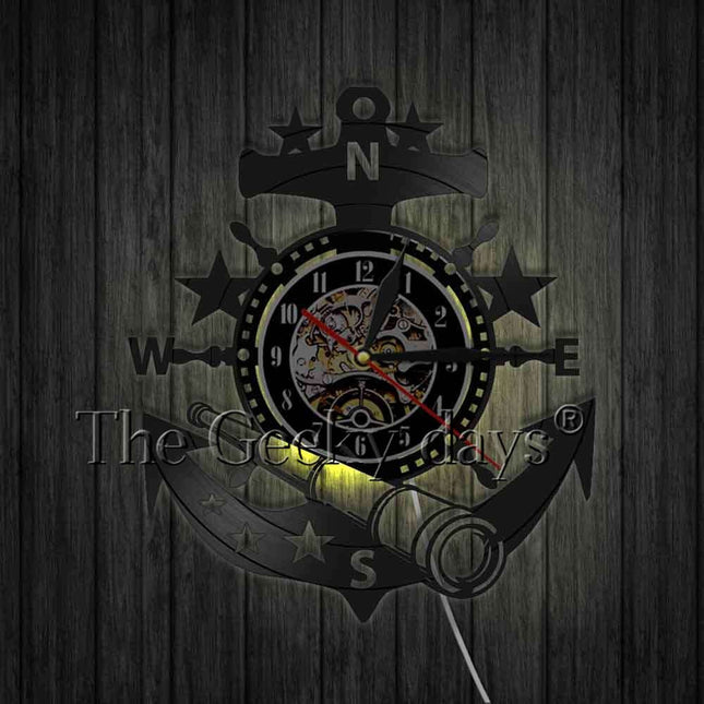 Maritimt vinyl-ur med anker motiv