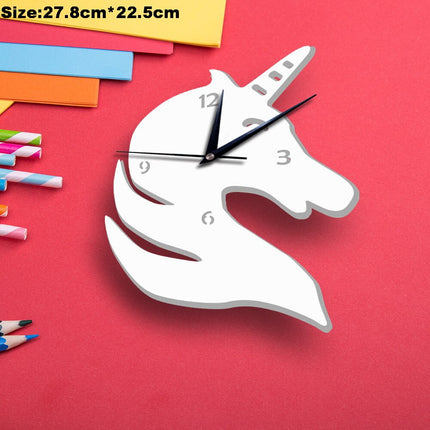 Hvidt vægur formet som raket