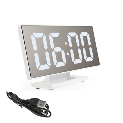 Stort digitalt vækkeur med spejleffekt