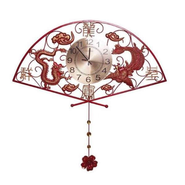 Stort asiatisk vægur med drage design