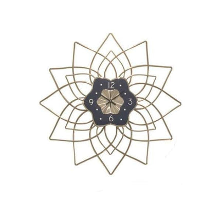 Stort metal vægur i blomsterdesign