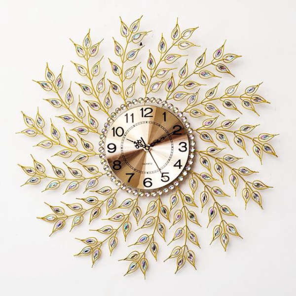 Stort guld vægur med krystal blade