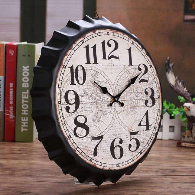 Stort retro vægur som ølkapsel