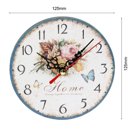 Vintage vægur i træ med blomstermotiv