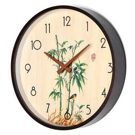 Vægur i træ med bambus motiv