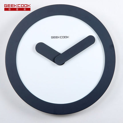 Moderne vægur med tykke visere