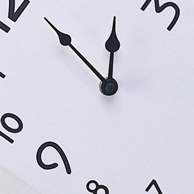 Vægur med gevir i træ