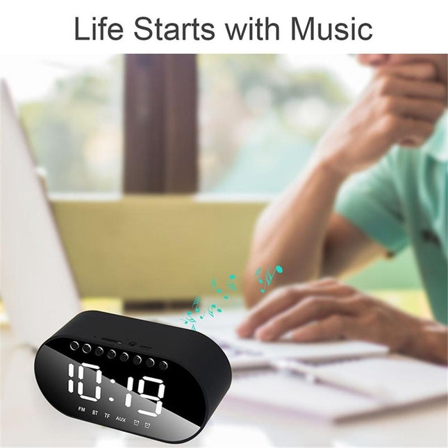 Digitalt vækkeur med stor spejlskærm