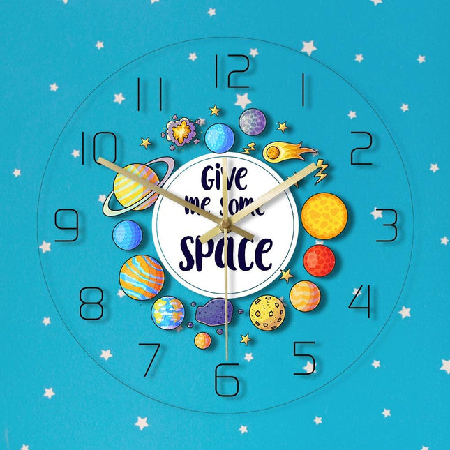 Vægur med planeter til børneværelset