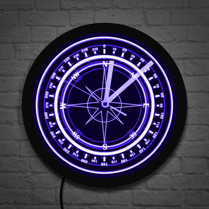 Rundt LED vægur med kompas design