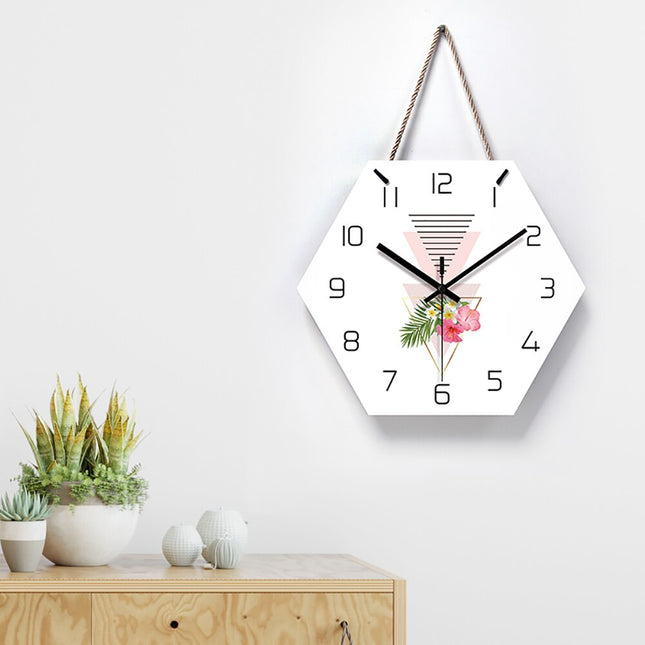 Sekskantet vægur med geometrisk blomsterdesign