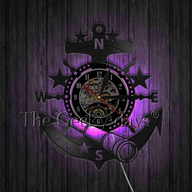 Maritimt vinyl-ur med anker motiv