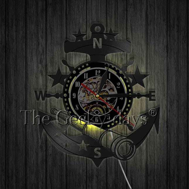 Maritimt vinyl-ur med anker motiv