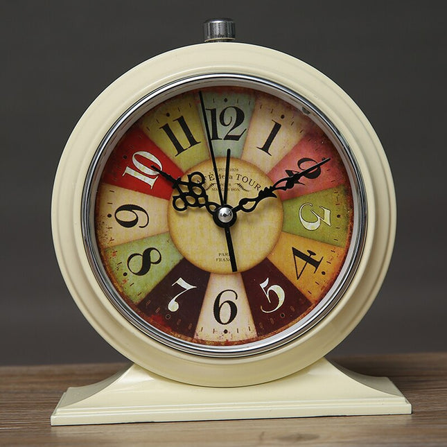 Klassisk rundt bordur til skrivebordet