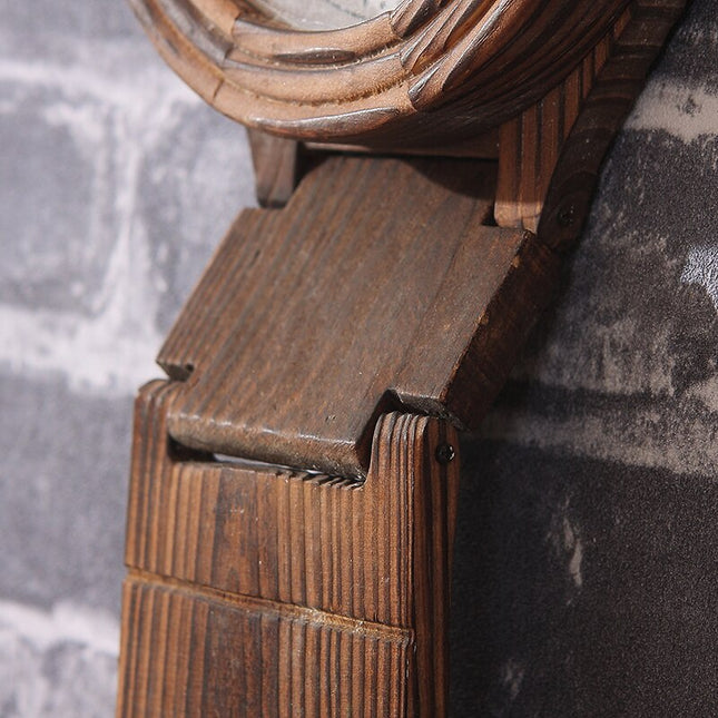 Kæmpe vægur formet som armbåndsur