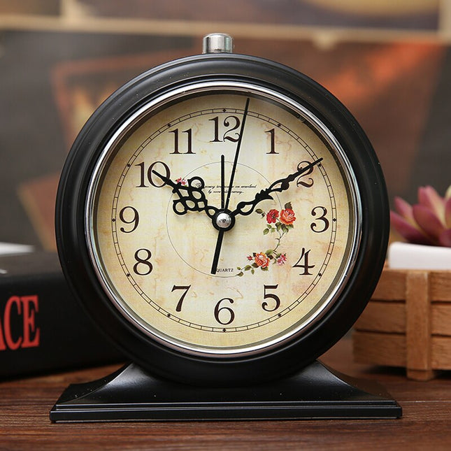 Klassisk rundt bordur til skrivebordet