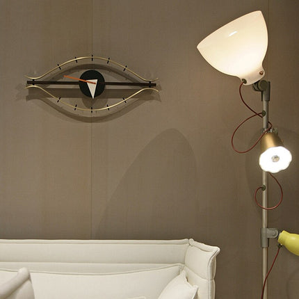 Retro vægur designet som et øje