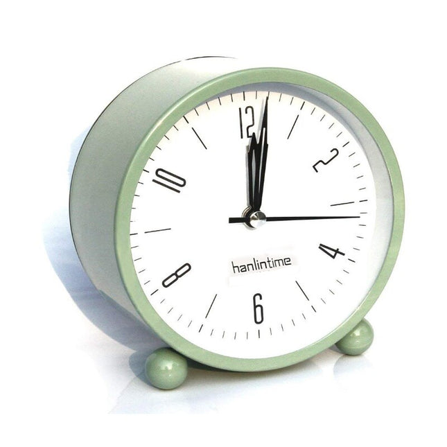 Moderne lydløst analogt vækkeur til sengen