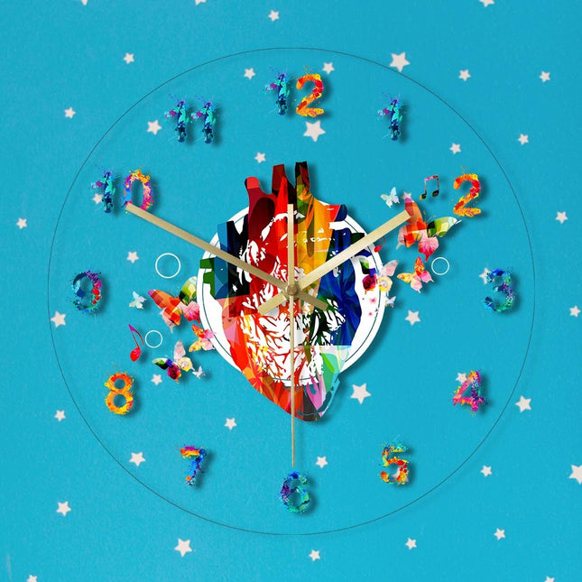 Moderne akryl vægur med hjerte design