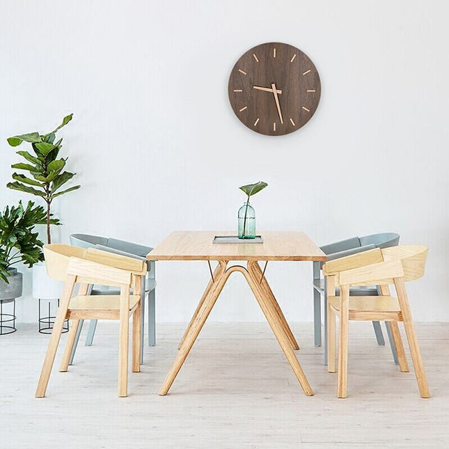 Lydløst vægur i mørkt valnøddetræ