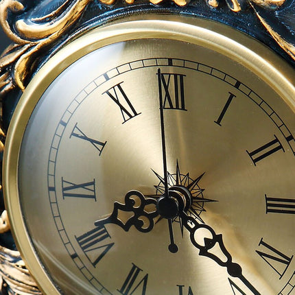 Elegant forgyldt bordur i vintage stil