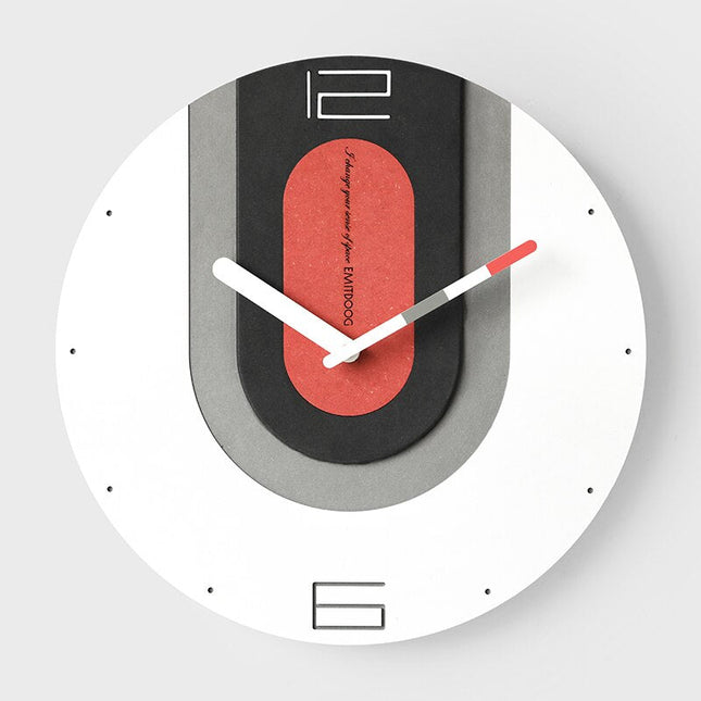 Farverigt industrielt design vægur