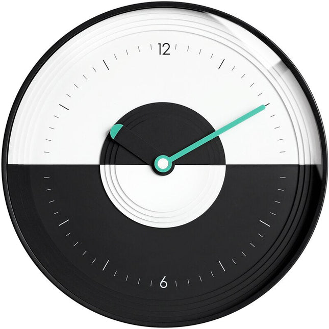 Rundt vægur med Yin Yang design