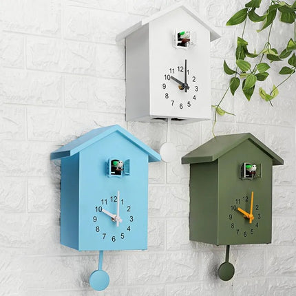 Moderne og minimalistisk gøgeur til væggen