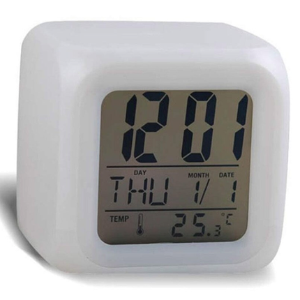 Lysende digitalt vækkeur med farveskift