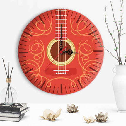 Vægur i træ med guitardesign
