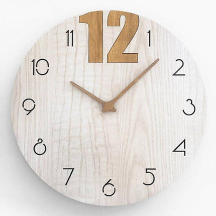 Vægur i træ i nordisk design