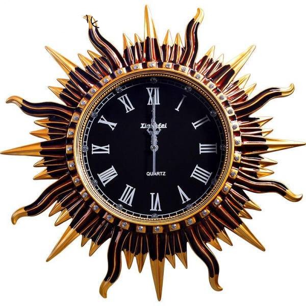 Stort solformet vægur i barok stil