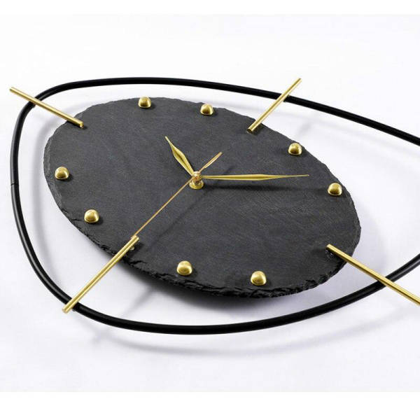 Elegant vægur i skifer med guld