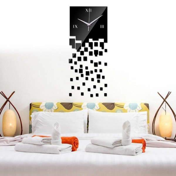 Moderne vægur med pixeleret design