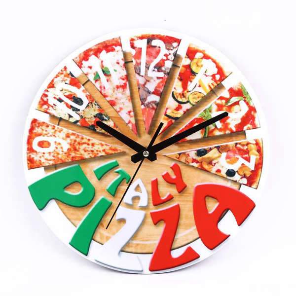 Kreativt køkkenur med pizza design
