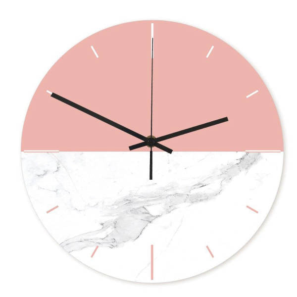 Moderne vægur med marmor og rosa